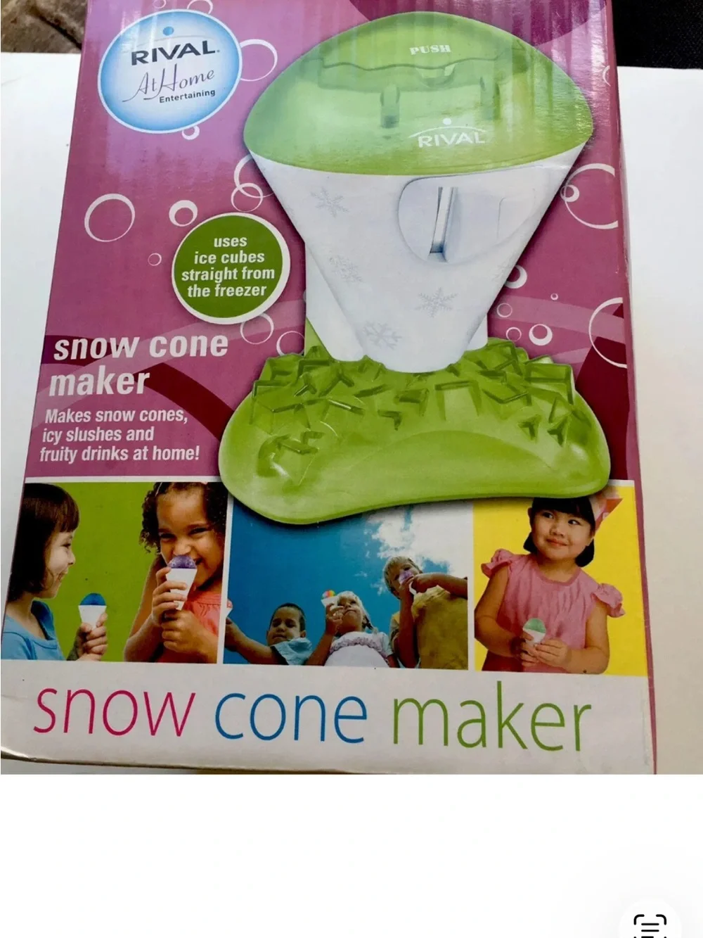 RIVAL Snow Cone Maker in Green, new, no tag